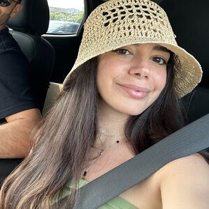 Meet your Posher, Tala